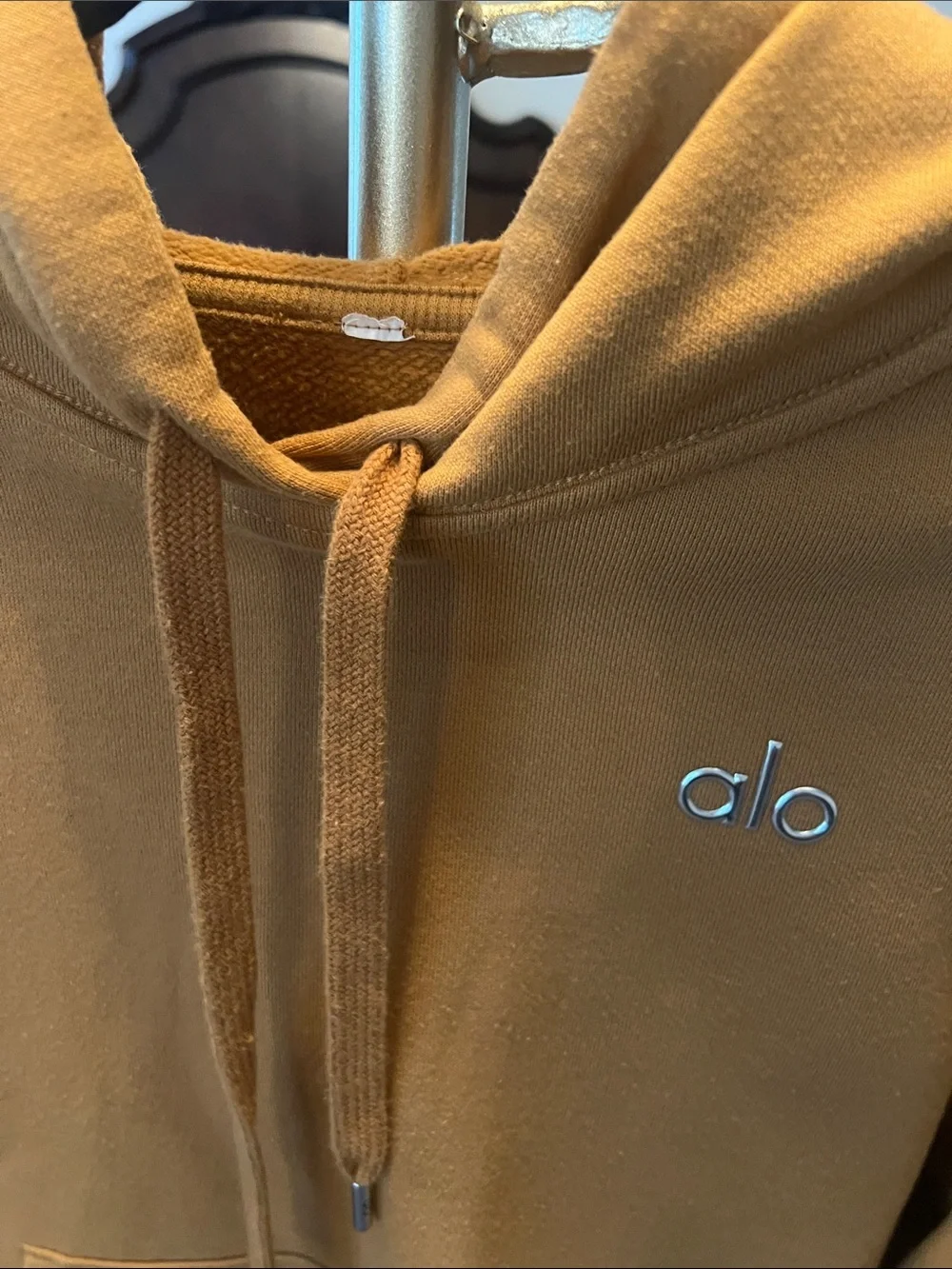 ALO Yoga cozy pullover